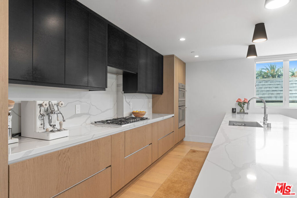 656 California Avenue - Photo 11