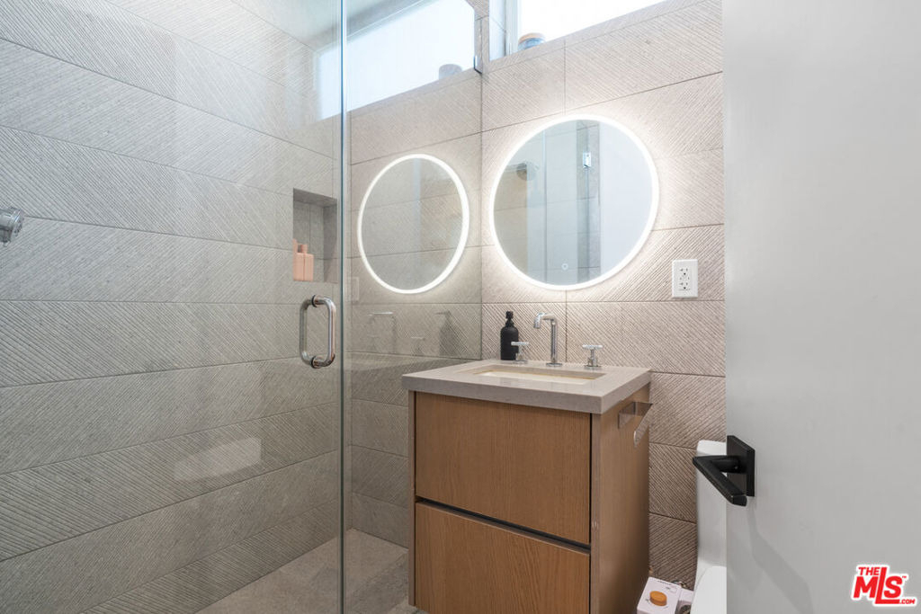 656 California Avenue - Photo 20