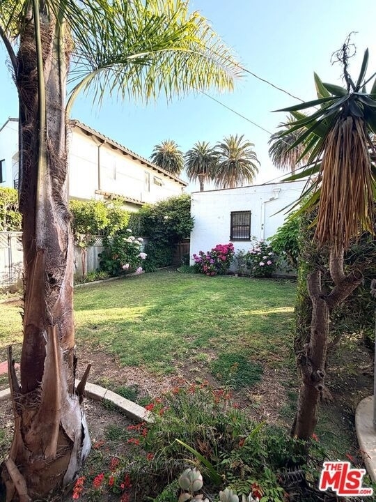 2342 Selby Avenue - Photo 38