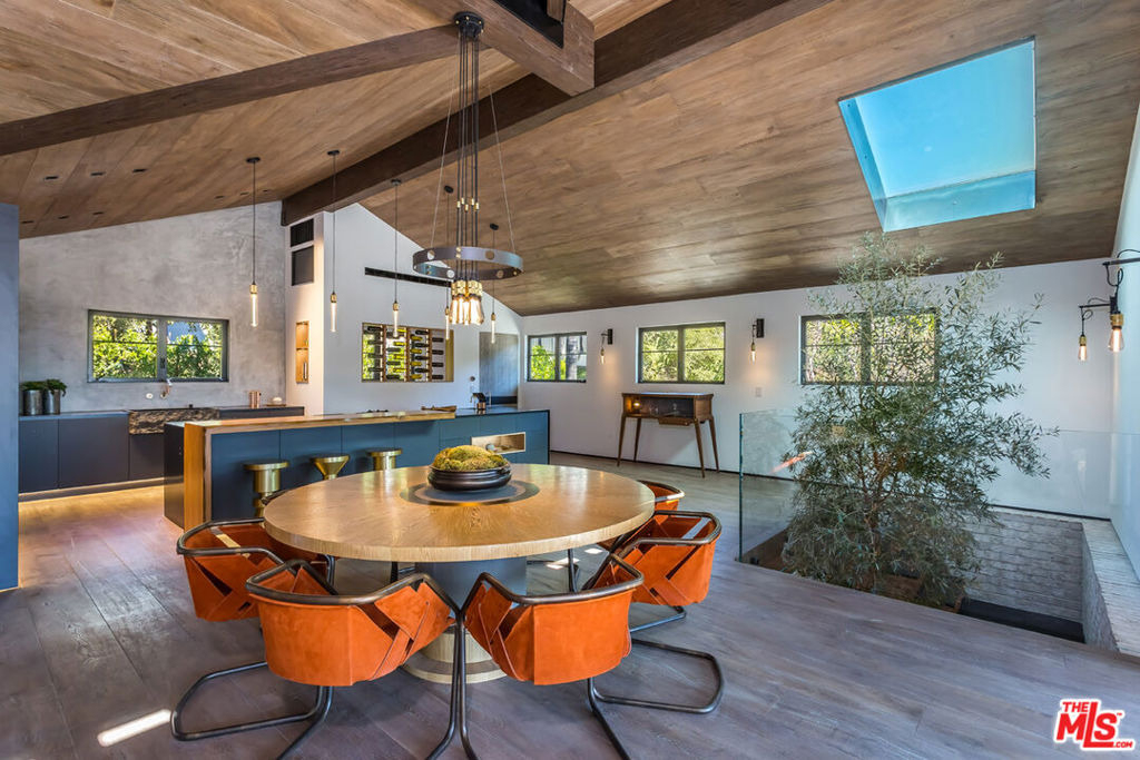 1707 Rising Glen Road - Photo 18