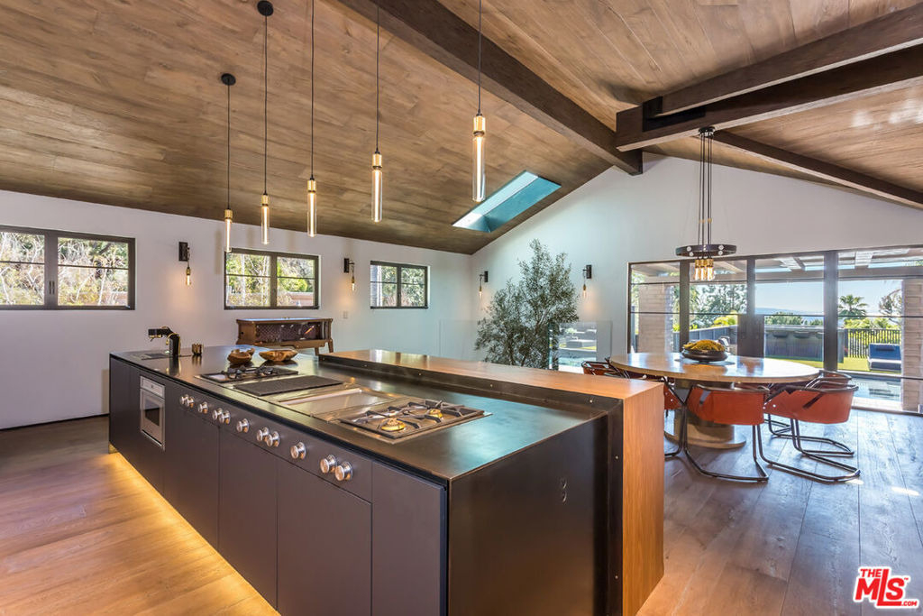 1707 Rising Glen Road - Photo 6