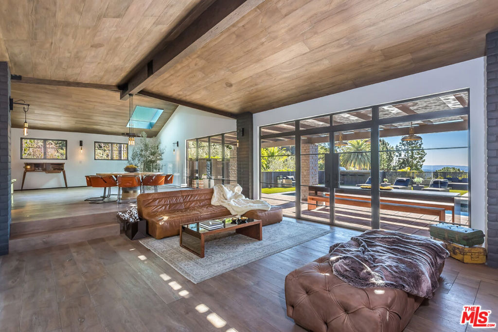 1707 Rising Glen Road - Photo 16