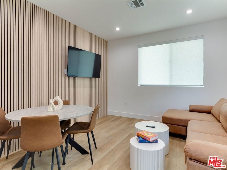 2815 S Redondo Boulevard - Photo 24