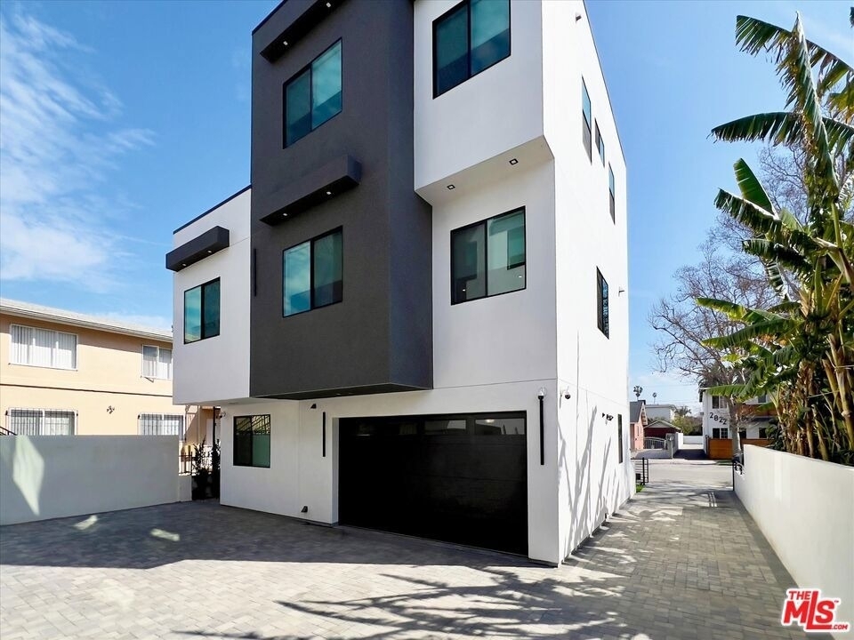 2815 S Redondo Boulevard - Photo 35