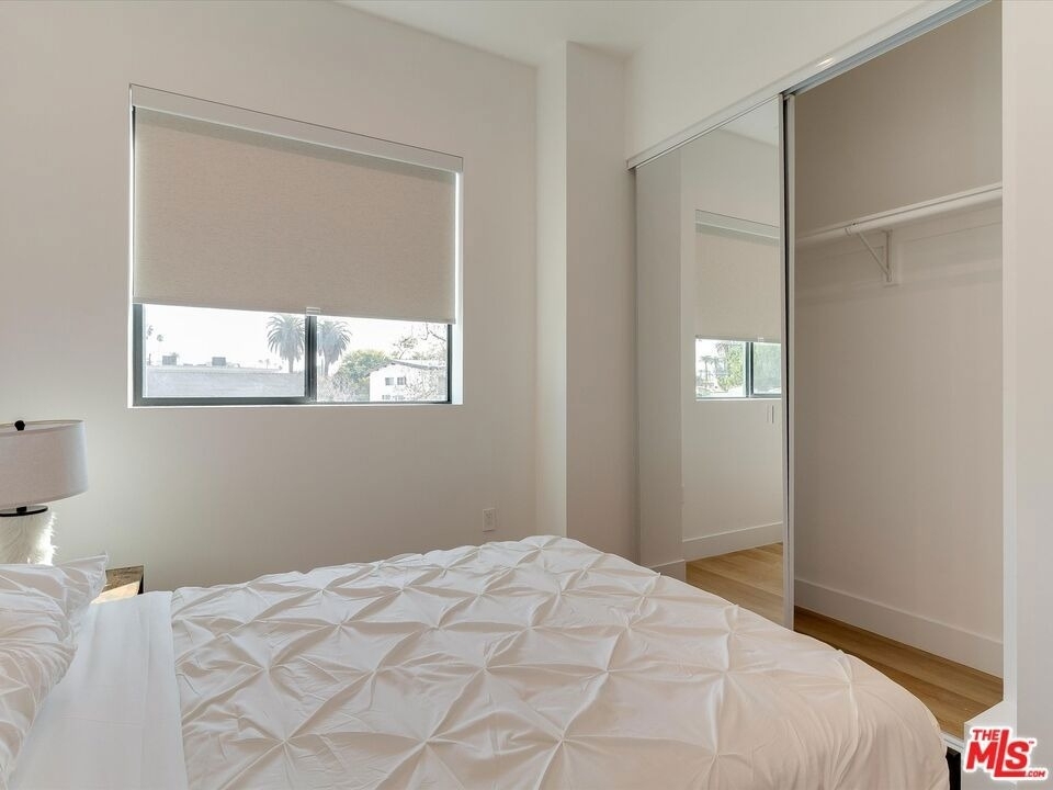 2815 S Redondo Boulevard - Photo 34