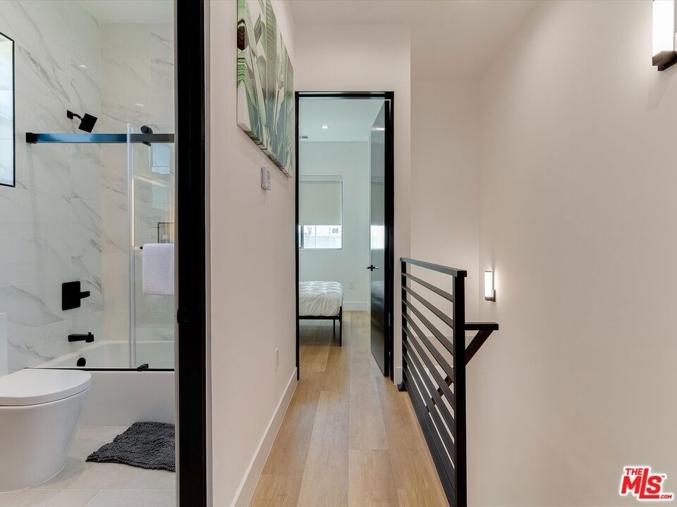 2815 S Redondo Boulevard - Photo 11