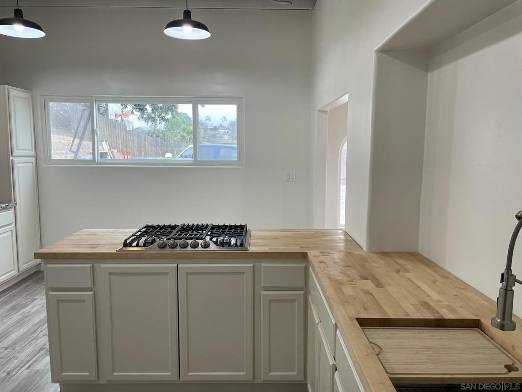 1255 Rhea Place - Photo 9