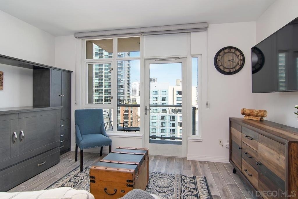 427 9th Ave - Photo 2