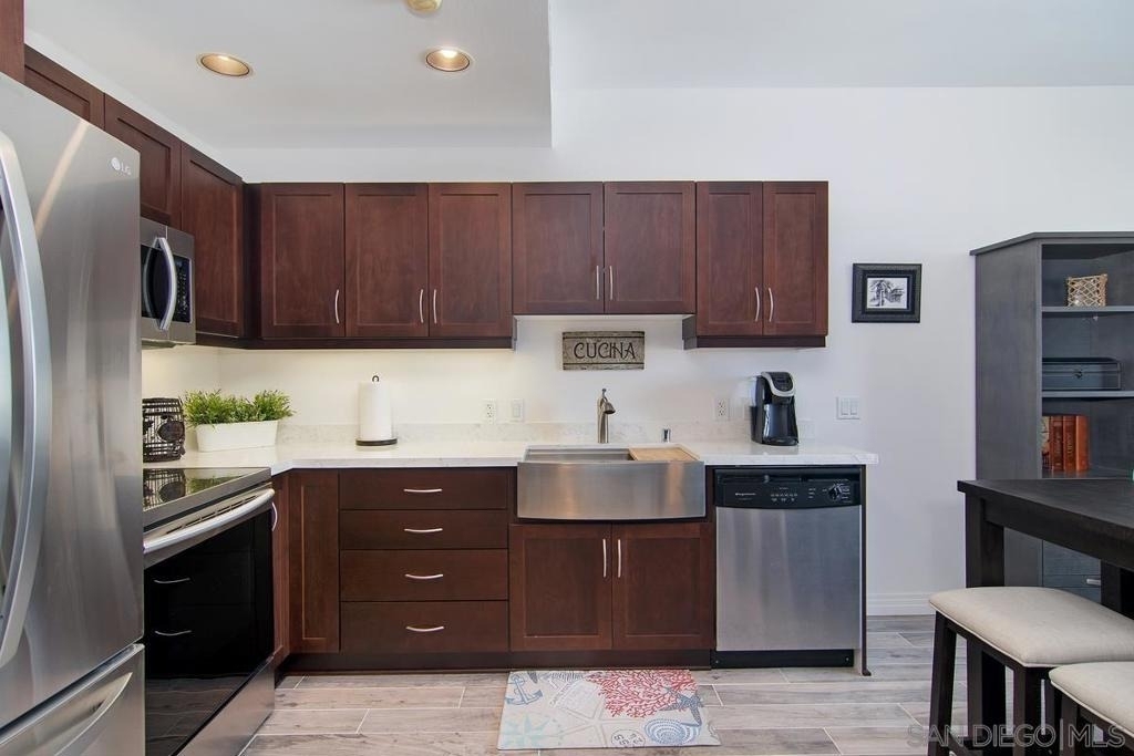 427 9th Ave - Photo 8