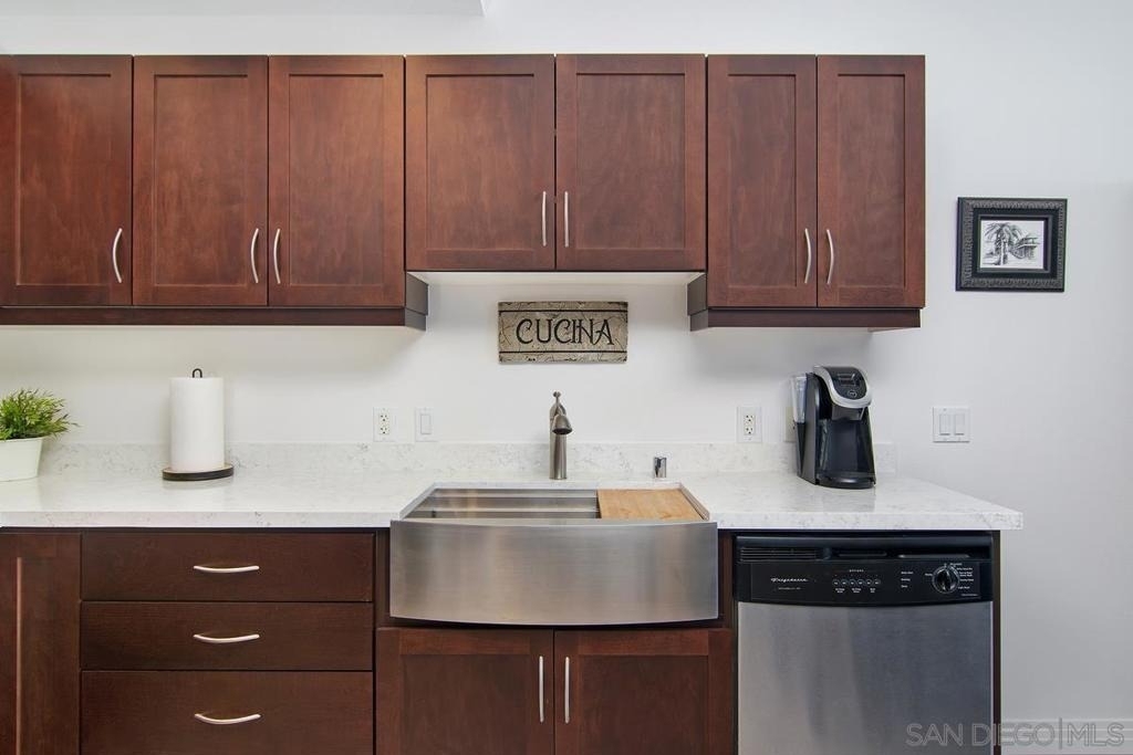 427 9th Ave - Photo 10
