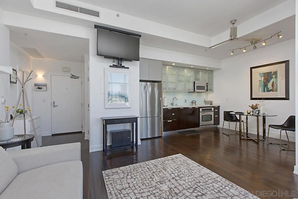 575 6th Ave - Photo 3
