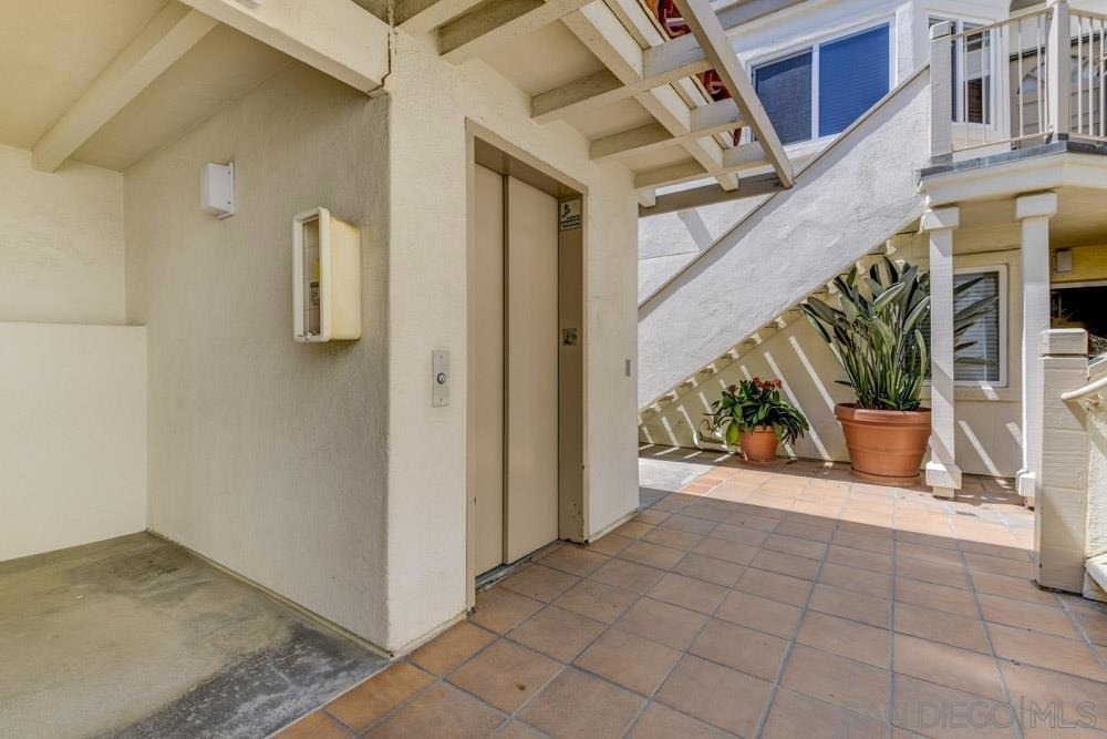 600 N The Strand - Photo 13