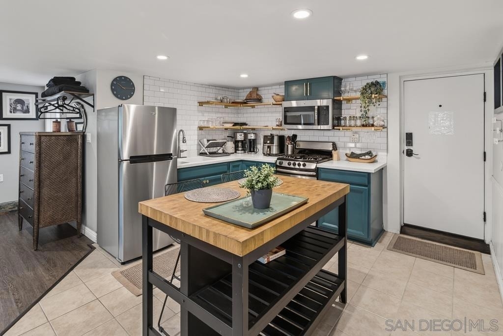 5438 Gilbert Dr - Photo 6