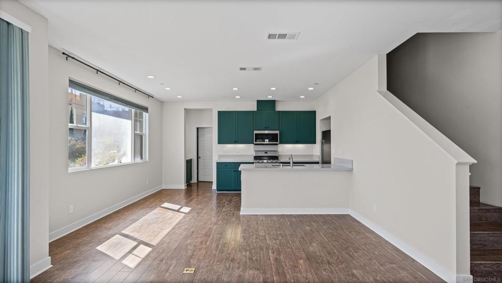 438 S Cleveland St - Photo 5