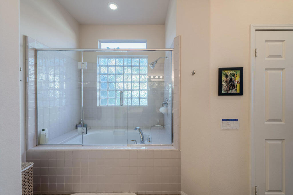 80571 Hoylake Drive - Photo 18