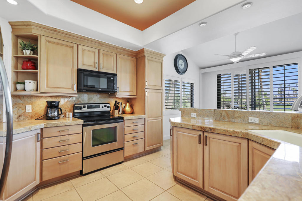 76570 Hollyhock Drive - Photo 8