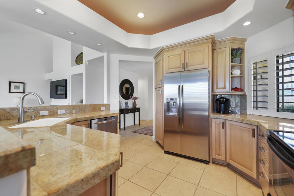 76570 Hollyhock Drive - Photo 9