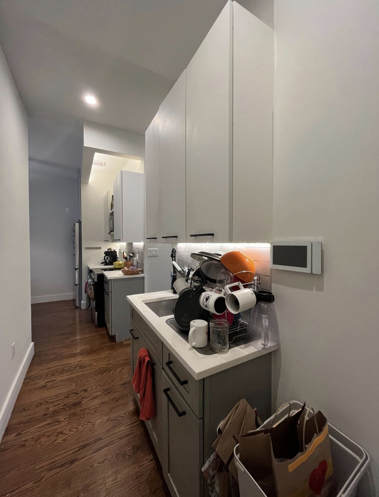 1009 Willoughby Avenue - Photo 6