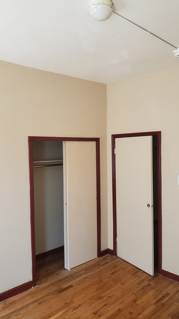 Bedford Stuyvesant - Photo 1