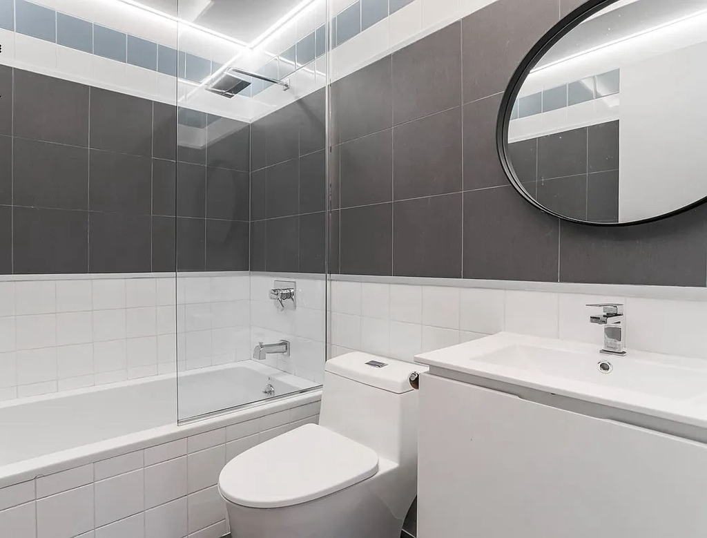 1078 Bergen Street - Photo 8