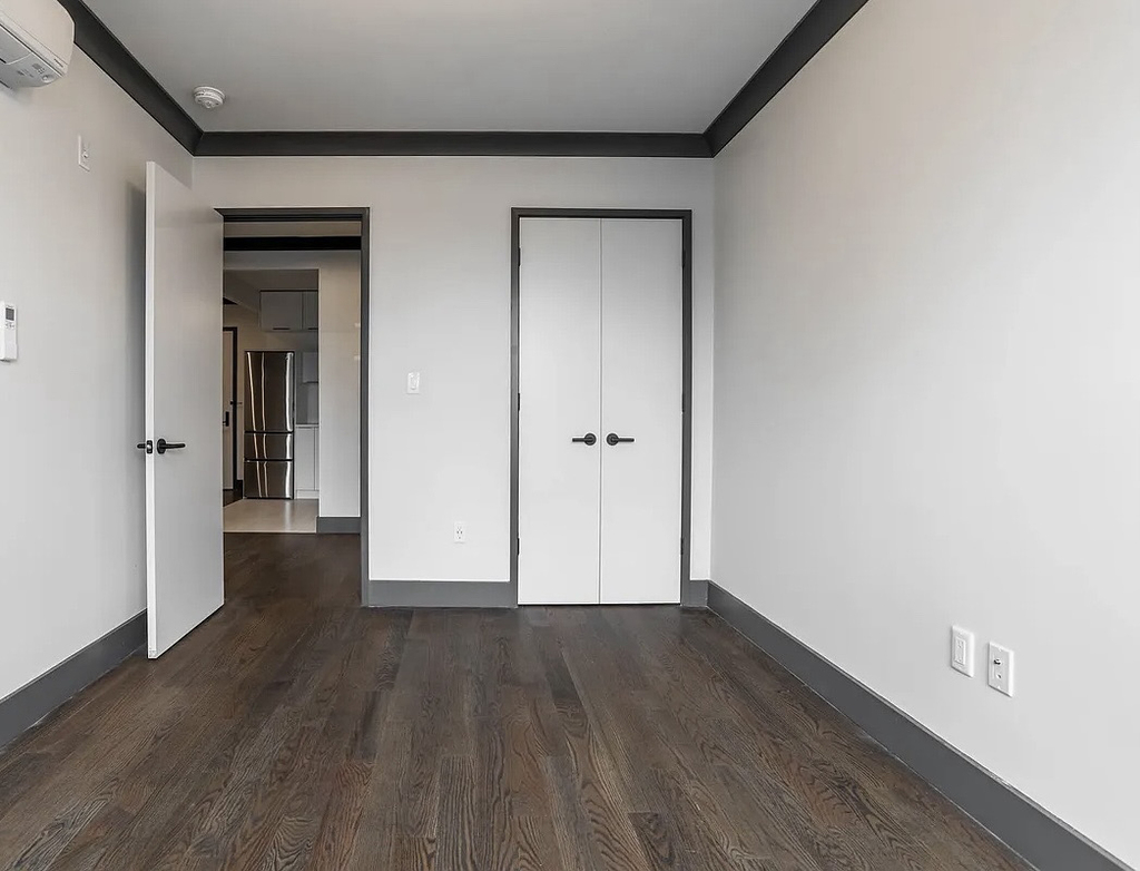 1078 Bergen Street - Photo 6