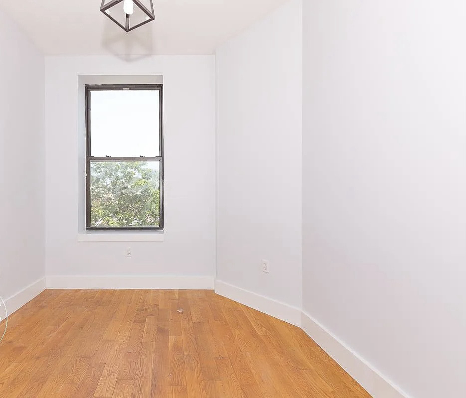 462 Pulaski Street - Photo 2