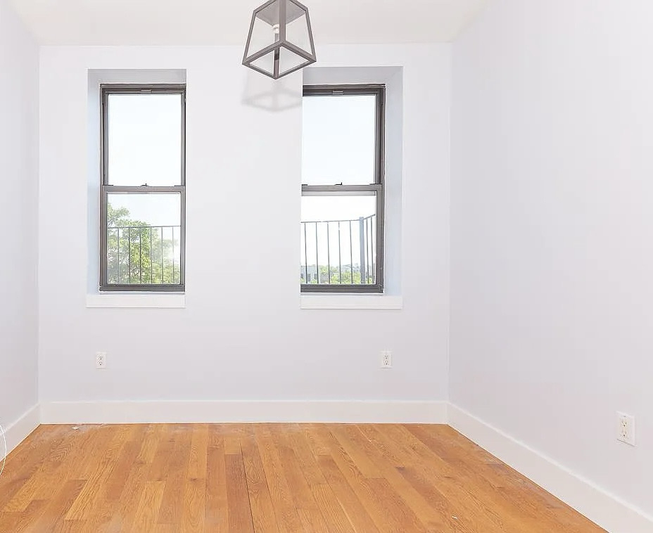 462 Pulaski Street - Photo 4