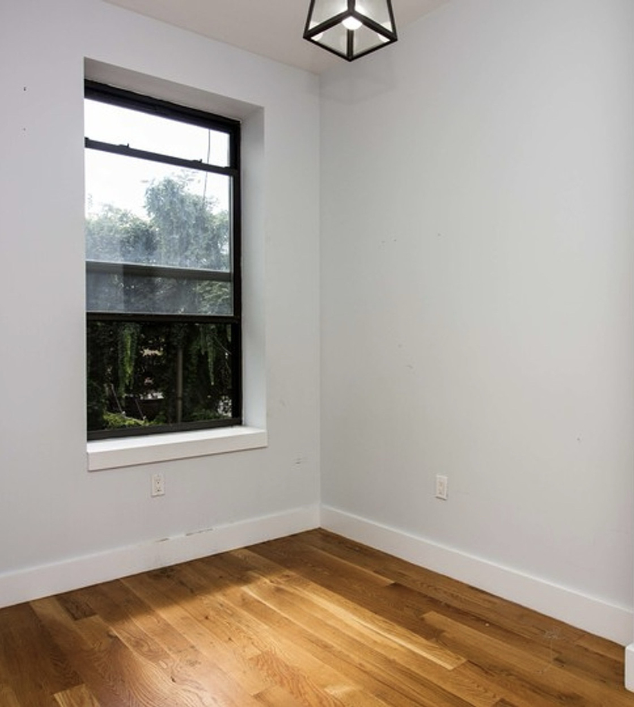 462 Pulaski Street - Photo 7