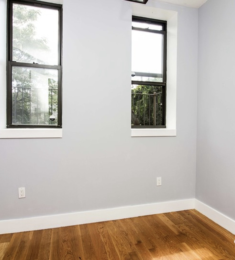 462 Pulaski Street - Photo 5