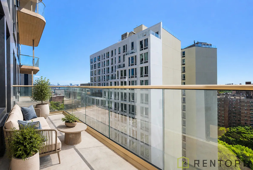 106 Fleet Place - Photo 4