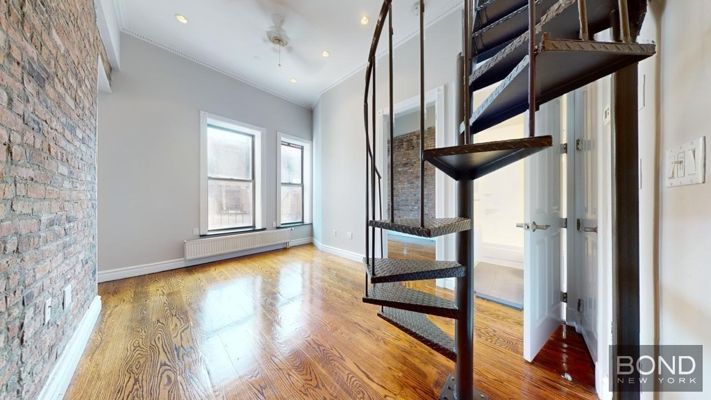 East 13th Street - Photo 0
