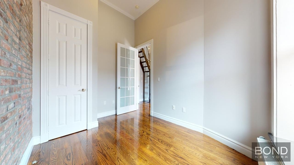 East 13th Street - Photo 2