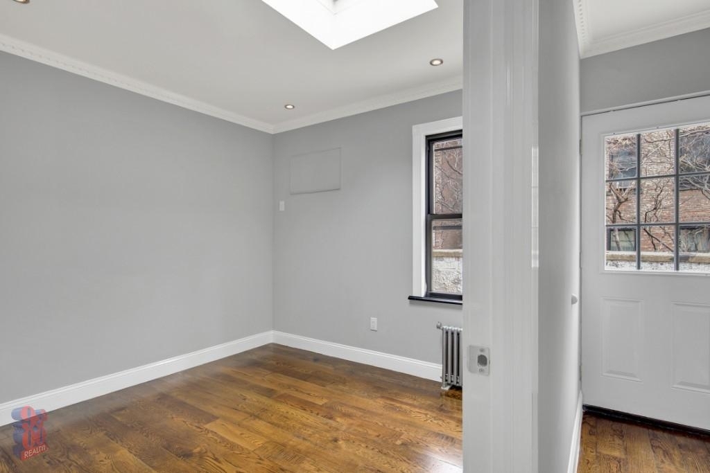 East 26th Street - Photo 4