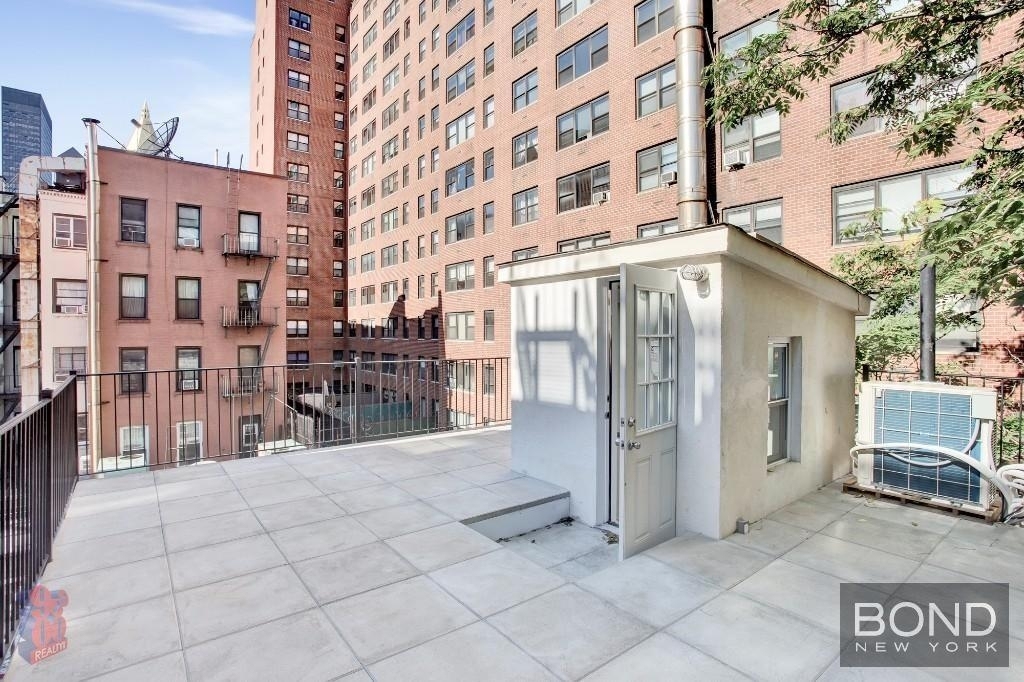 East 26th Street - Photo 15