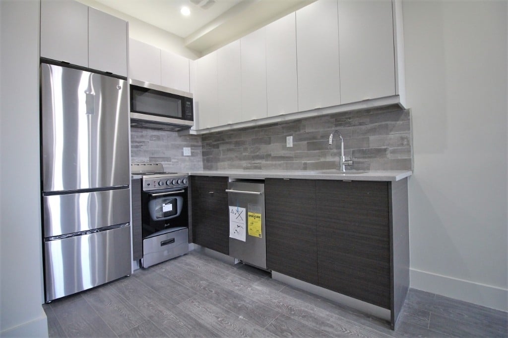 2517 Bedford Ave. - Photo 8