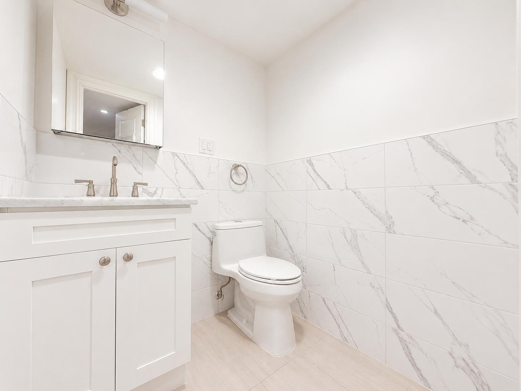 241 Ocean Parkway - Photo 14