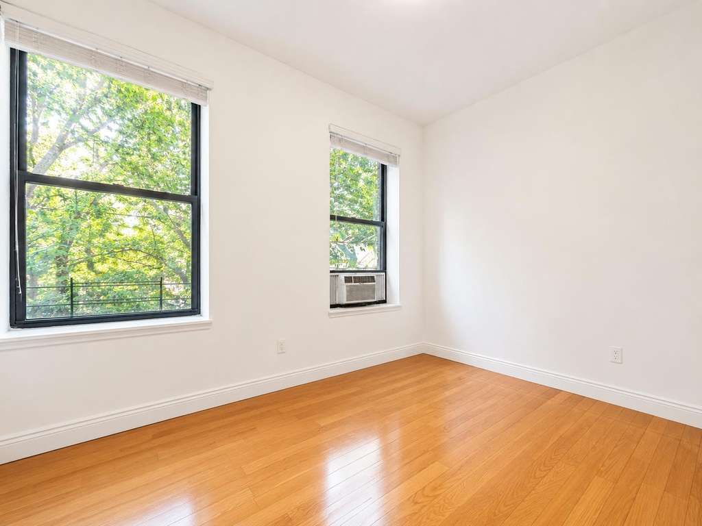241 Ocean Parkway - Photo 9