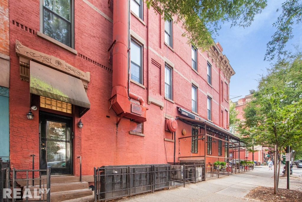 11th Street - Photo 10