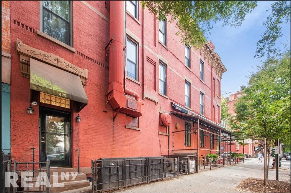 11th Street - Photo 10