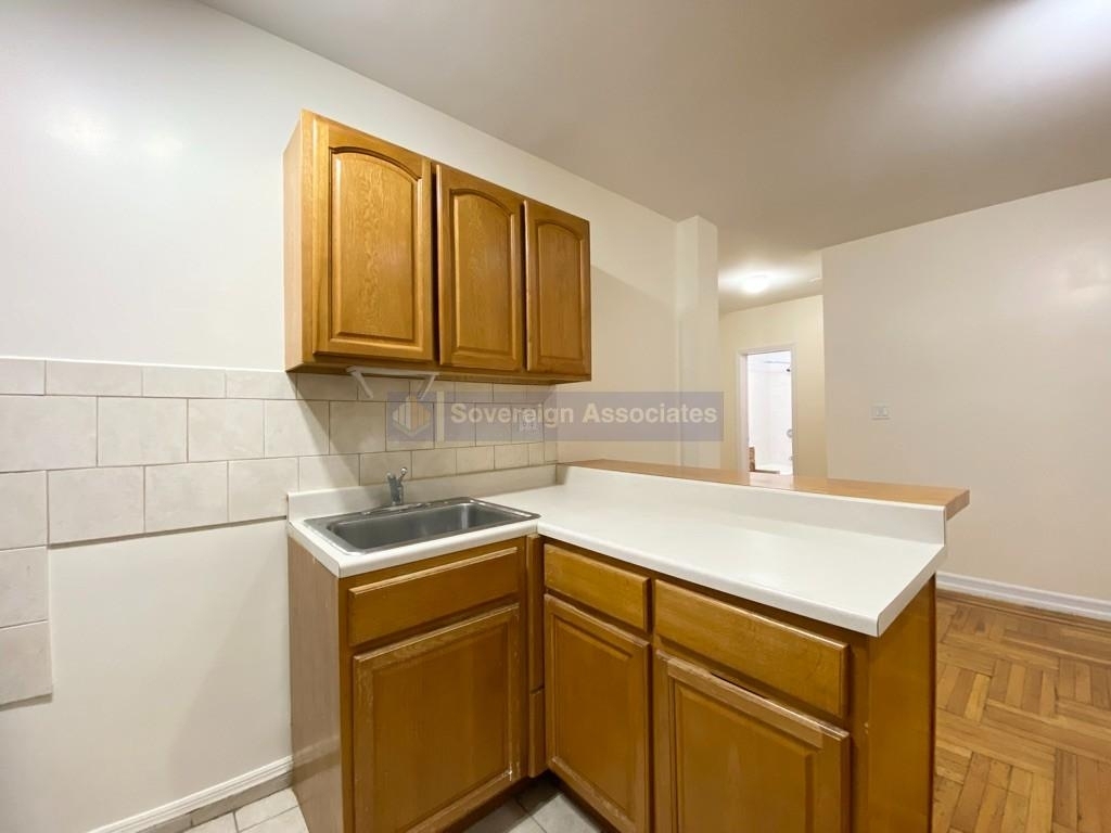 707 West 171st Street - Photo 7