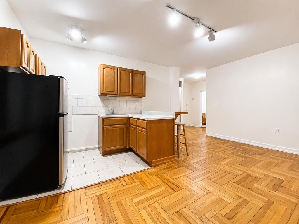 707 West 171st Street - Photo 7