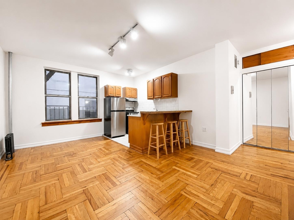 707 West 171st Street - Photo 6