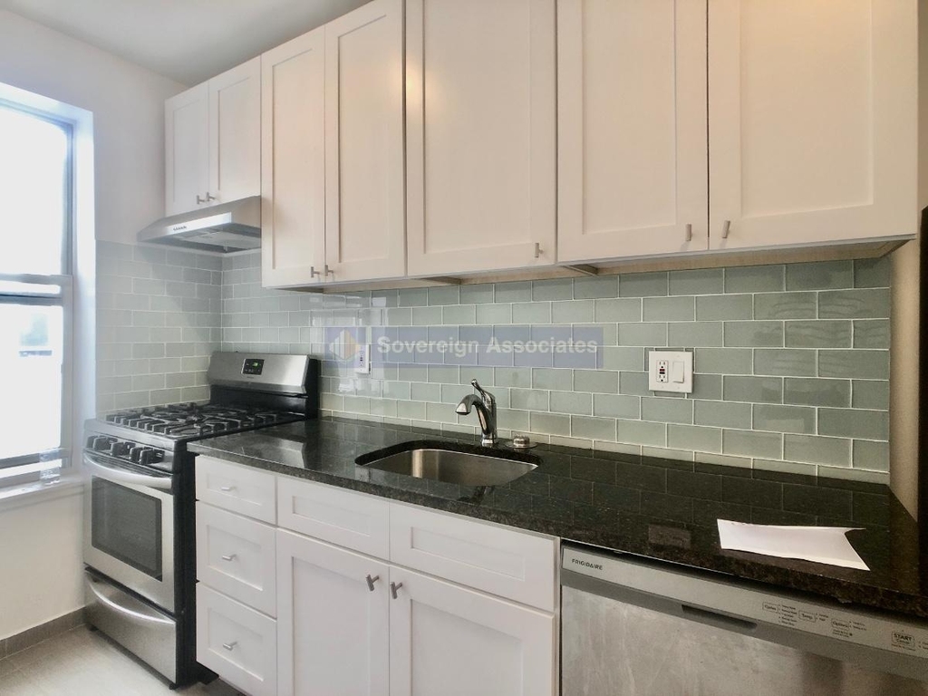 175 Pinehurst Avenue - Photo 9