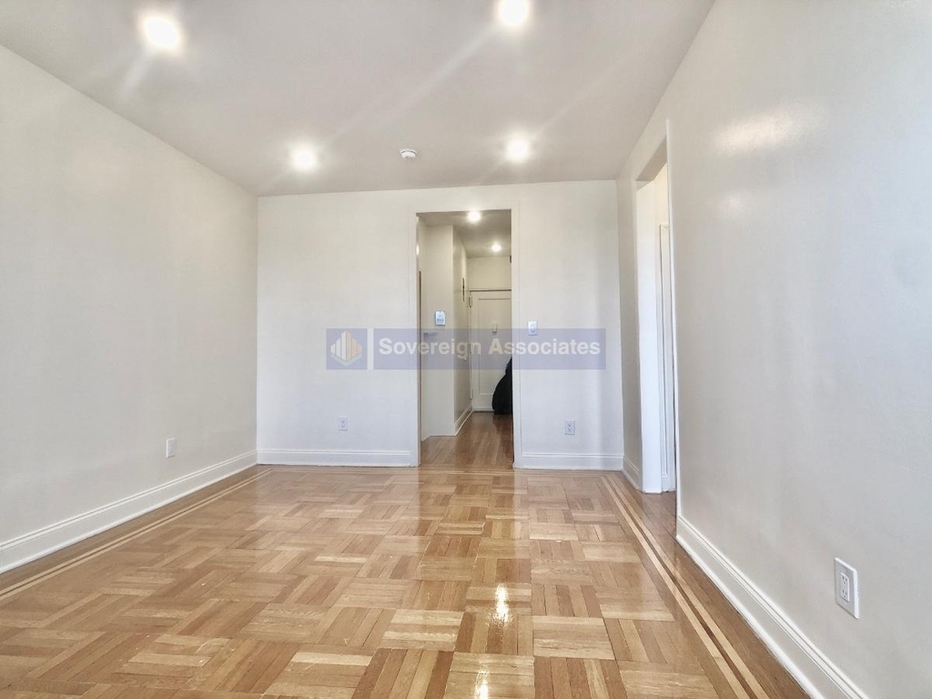 175 Pinehurst Avenue - Photo 2