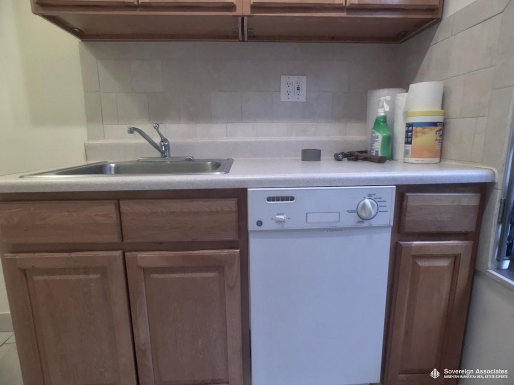 3133 Broadway - Photo 9