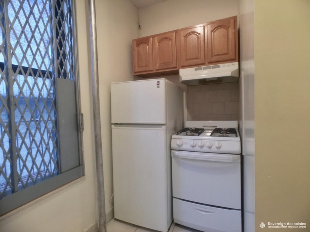3133 Broadway - Photo 8