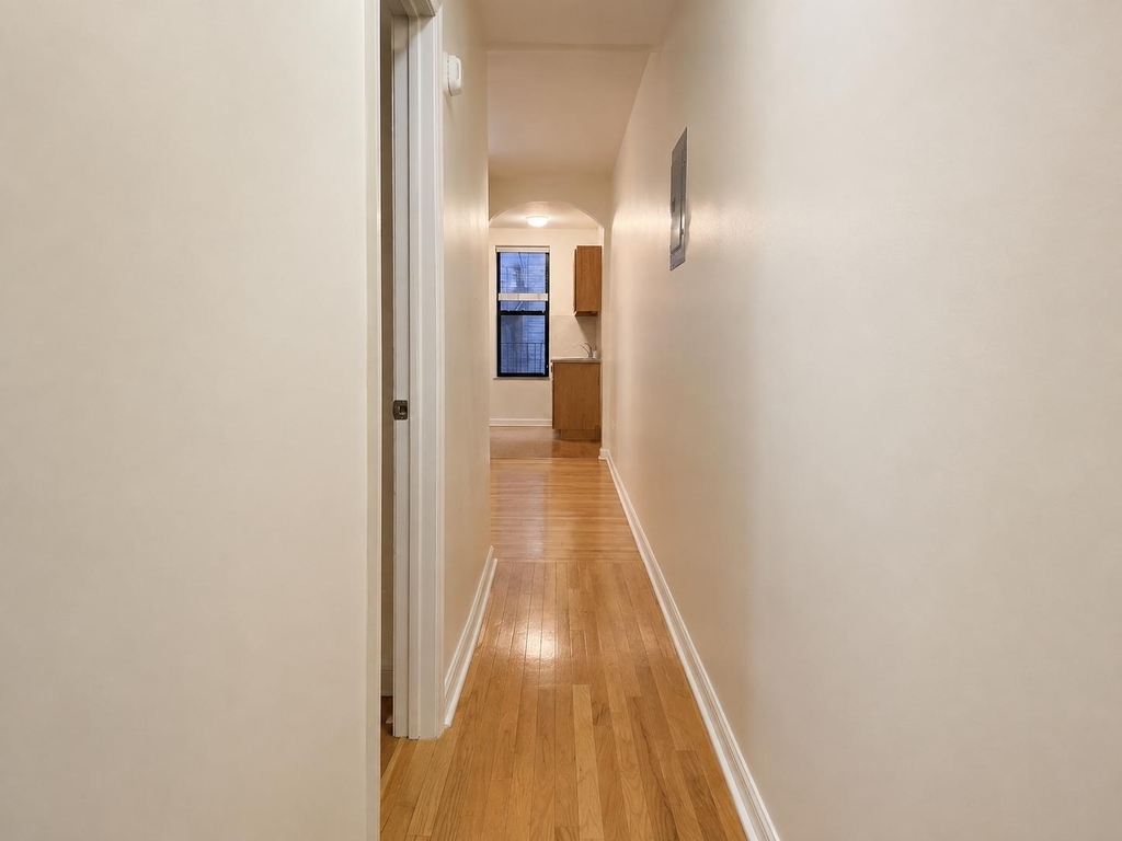3135 Broadway - Photo 10