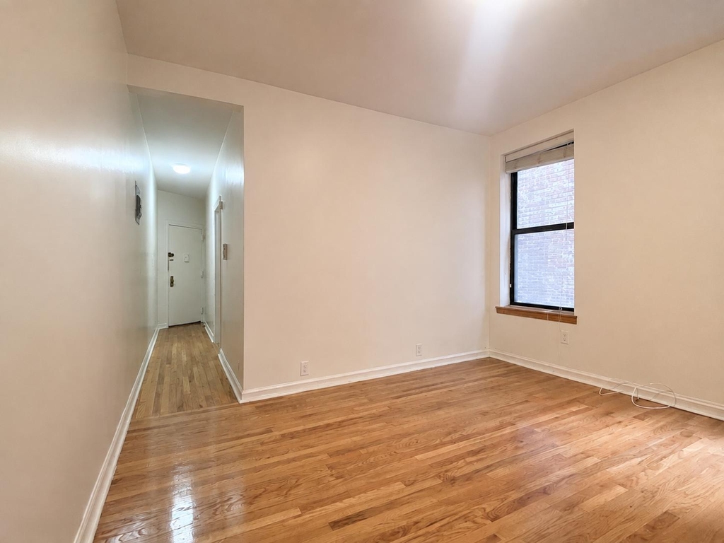 3135 Broadway - Photo 1