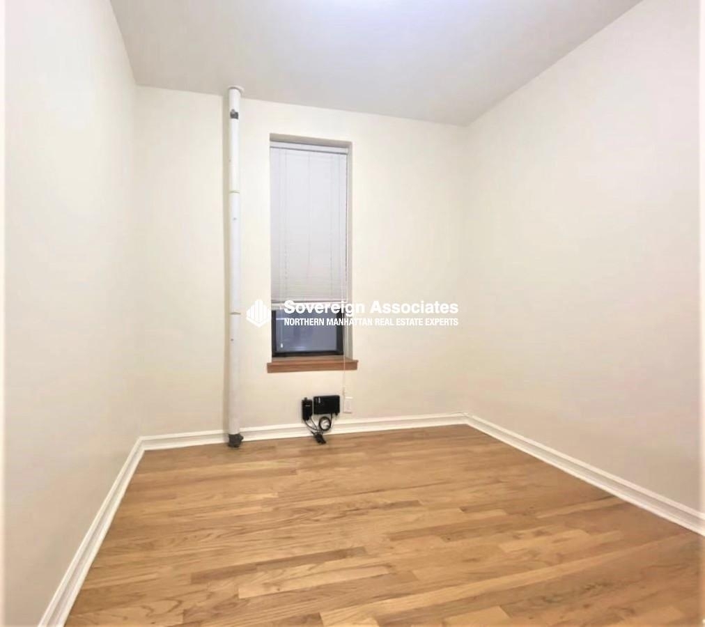 3135 Broadway - Photo 2