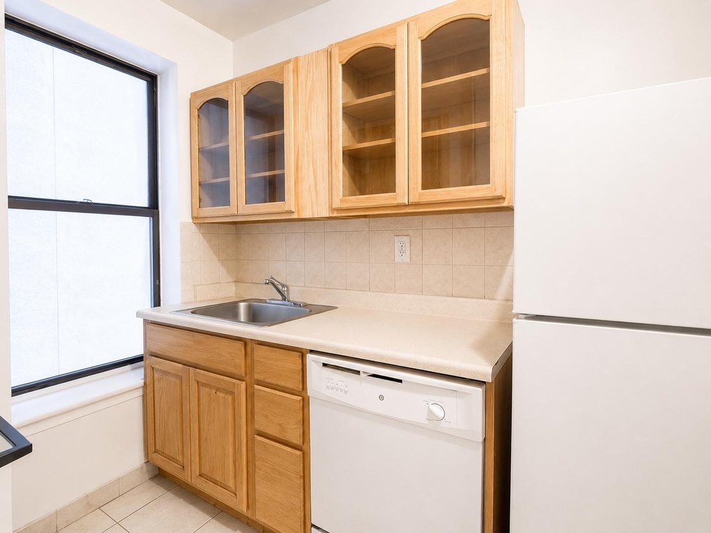 112 Haven Avenue - Photo 9